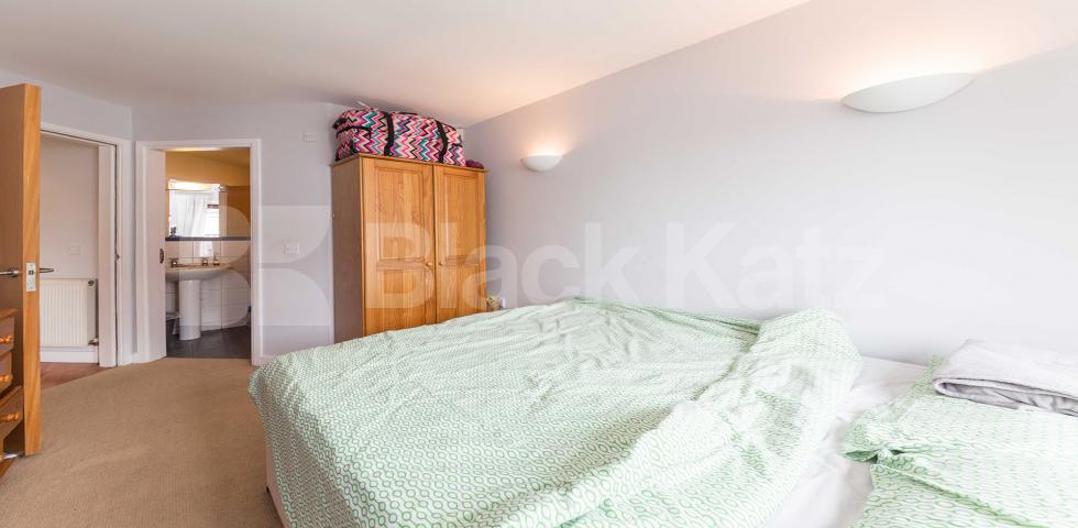 			New Instruction , 2 Bedroom, 1 bath, 1 reception Flat			 Aran Mews, Barnsbury Grove, ISLINGTON-BARNSBURY